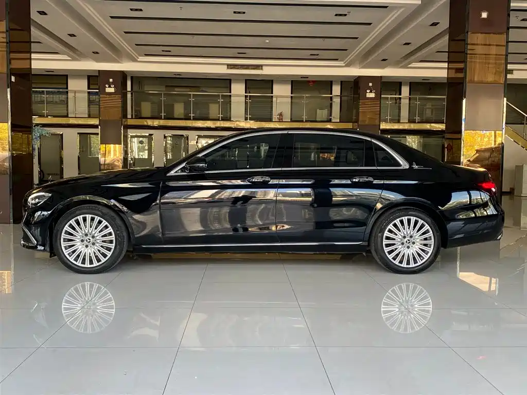 Mercedes-Benz E-Class 2023 — фото 4