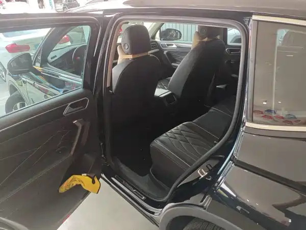Volkswagen Tiguan L 2022