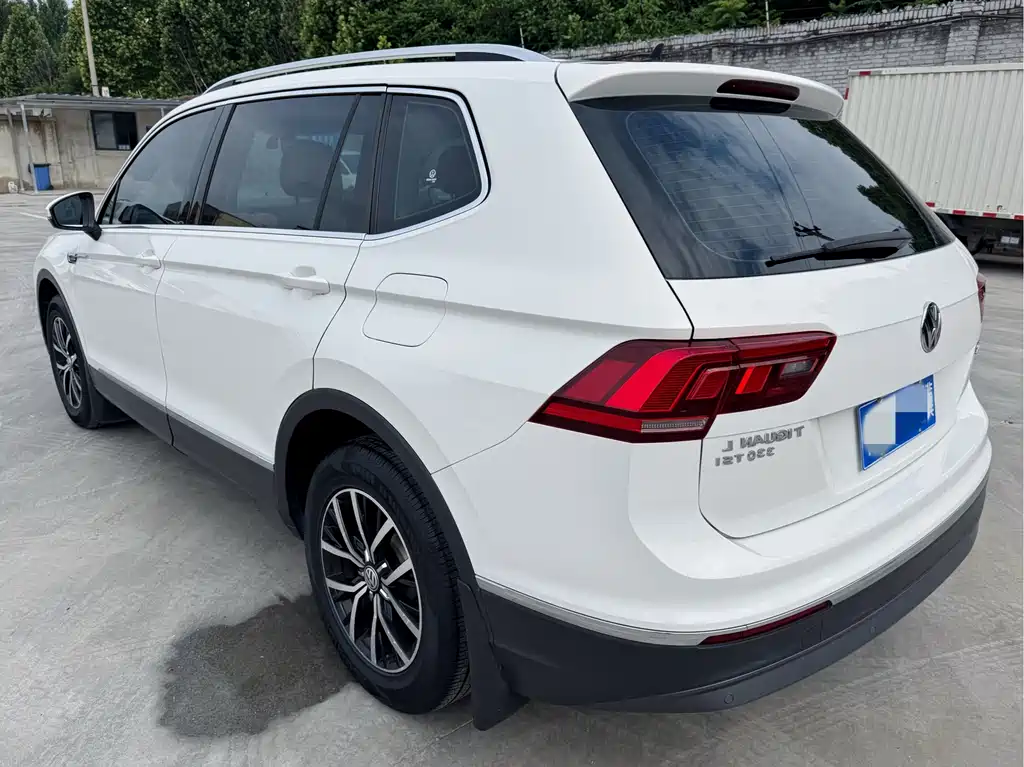 Volkswagen Tiguan L 2017 — фото 4