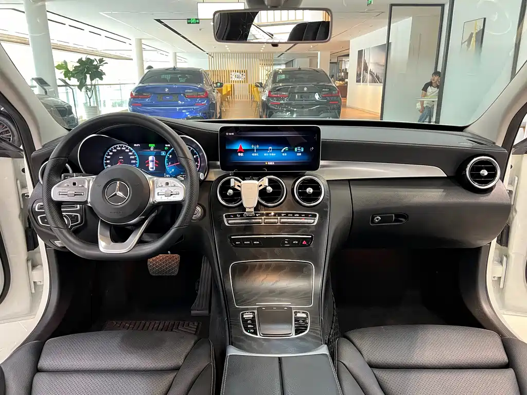 Mercedes-Benz C-Class 2020 — фото 9
