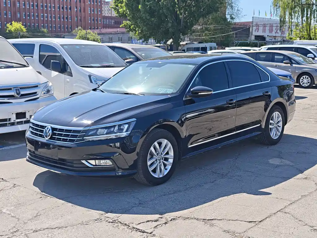 Volkswagen Passat 2017 — фото 1