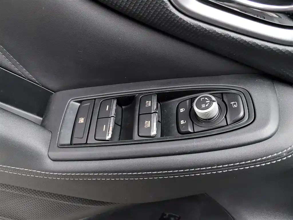 Subaru Forester 2020 — фото 9