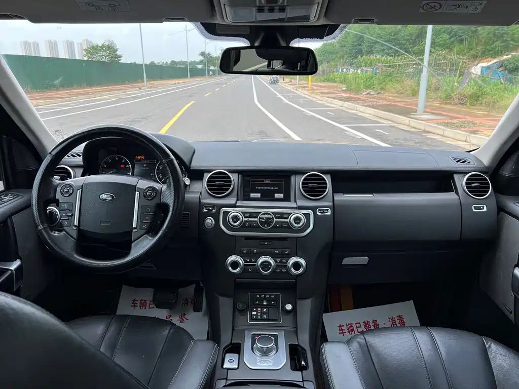 Land Rover Discovery 2016