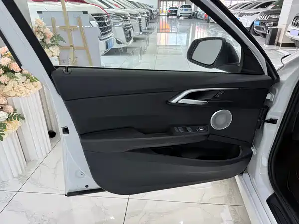BMW 1 Series 2021