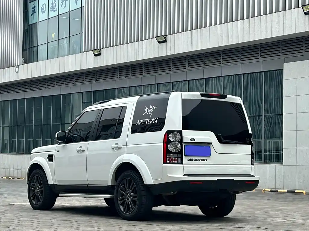 Land Rover Discovery 2016 — фото 10