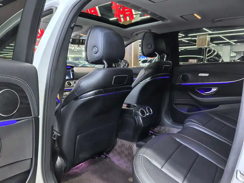 Mercedes-Benz E-Class 2019 — фото 11