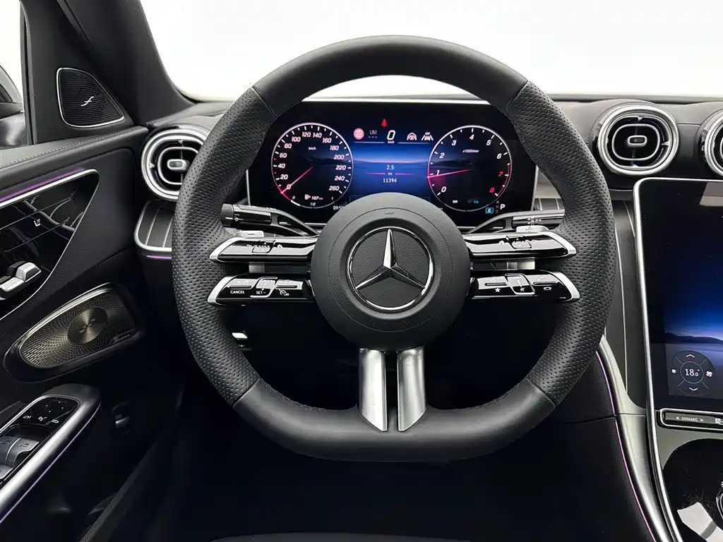 Mercedes-Benz C-Class 2024 — фото 9