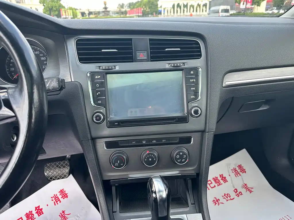 Volkswagen Golf 2015