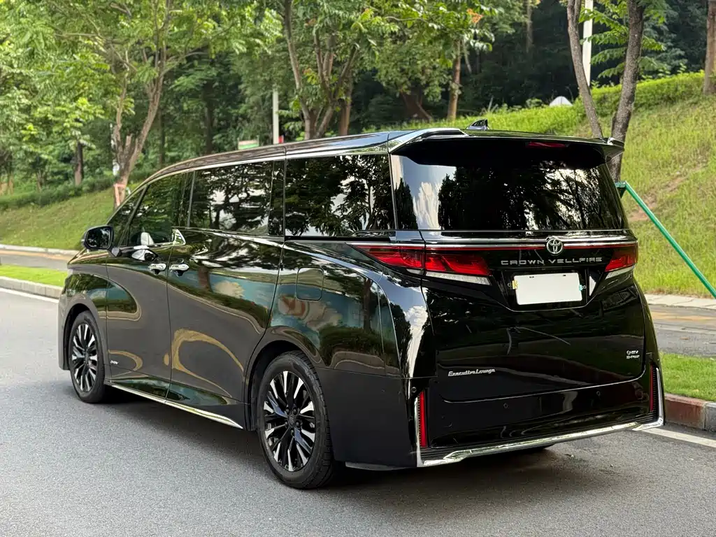 Toyota Vellfire 2024