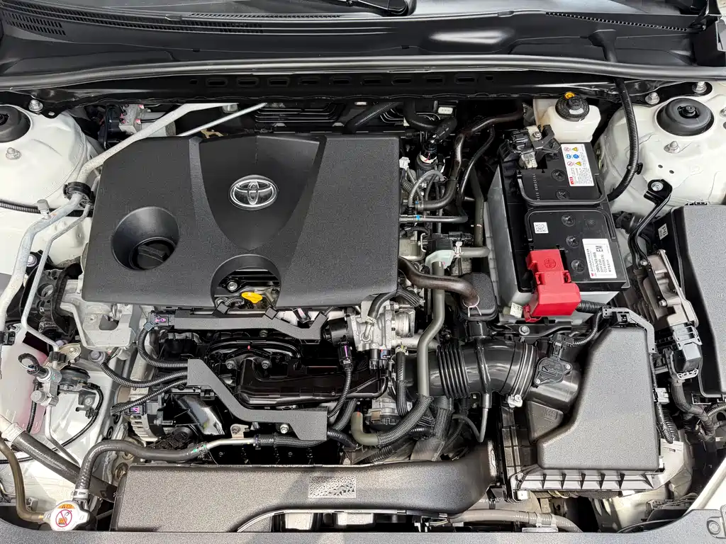 Toyota Camry 2020 — фото 16