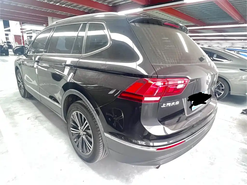 Volkswagen Tiguan L 2020 — фото 12