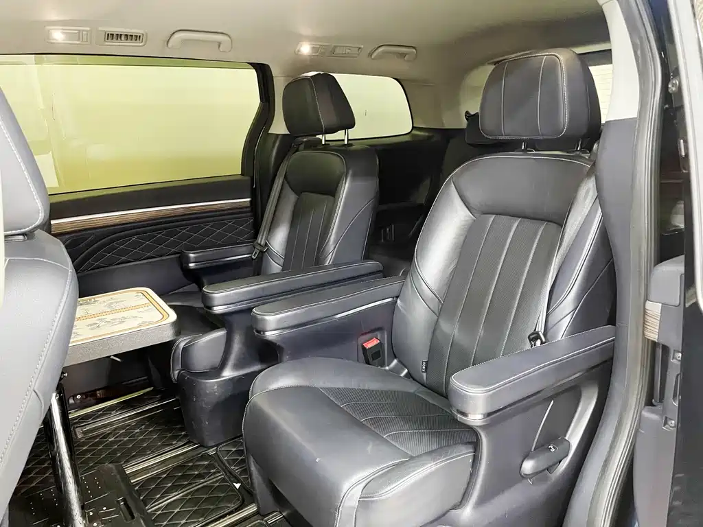 GAC Motor Trumpchi M8 2019 — фото 15