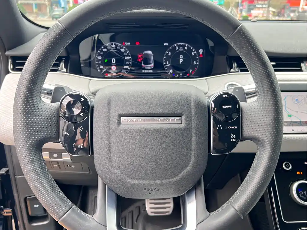 Land Rover Evoque 2021 — фото 9
