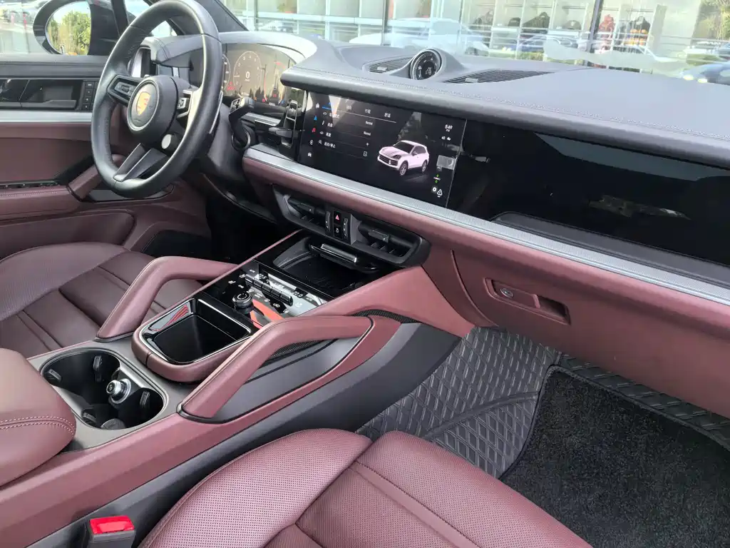 Porsche Cayenne 2024