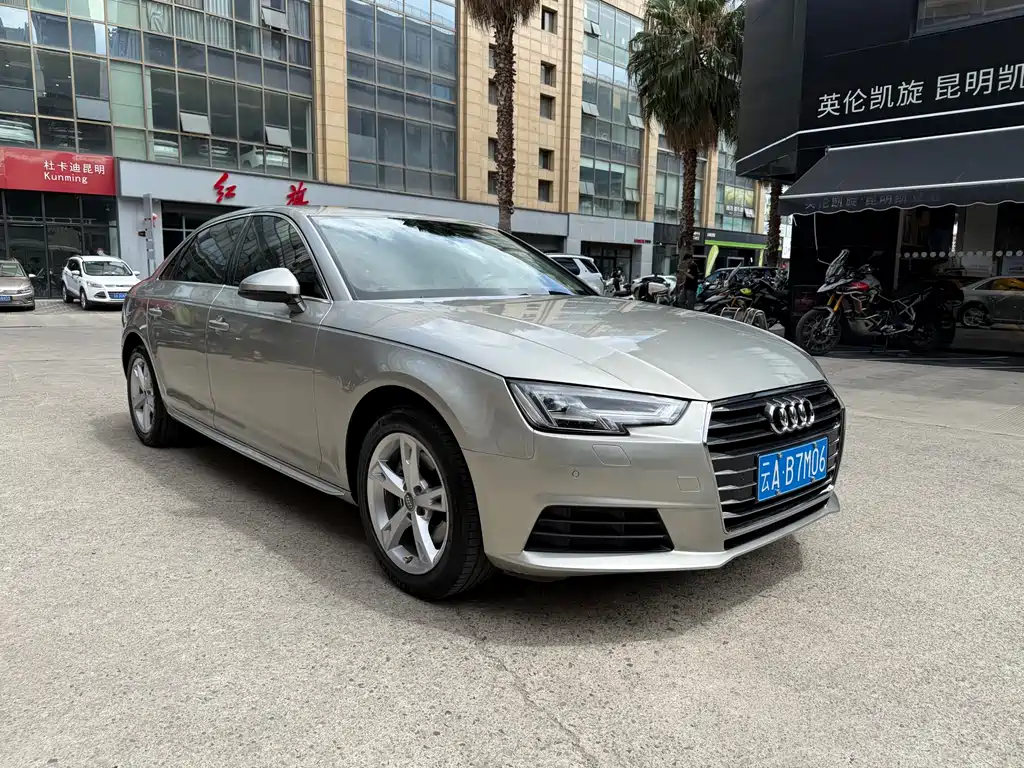 Audi A4L 2016