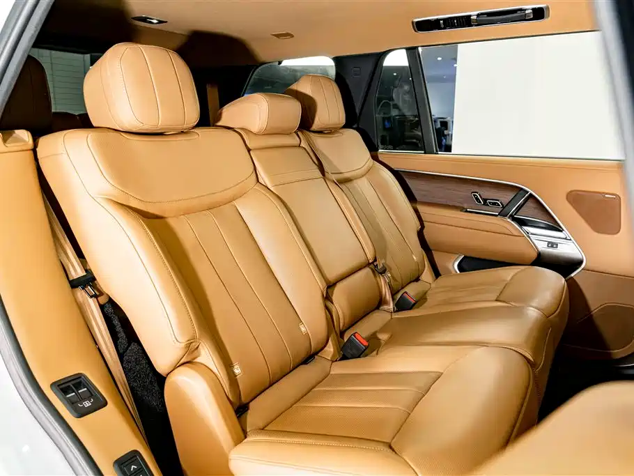 Land Rover Range Rover 2024 — фото 23