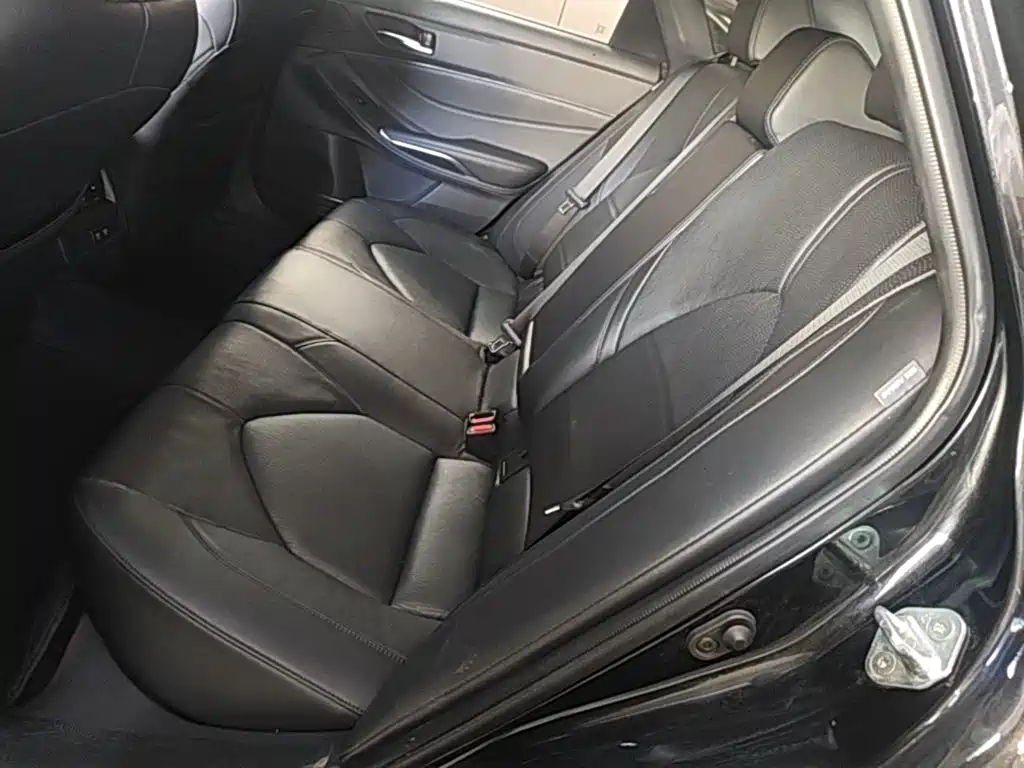 Toyota Avalon 2020 — фото 17
