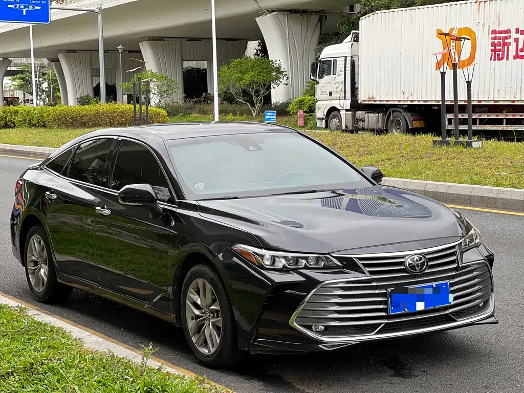 Toyota Avalon 2022 — фото 3