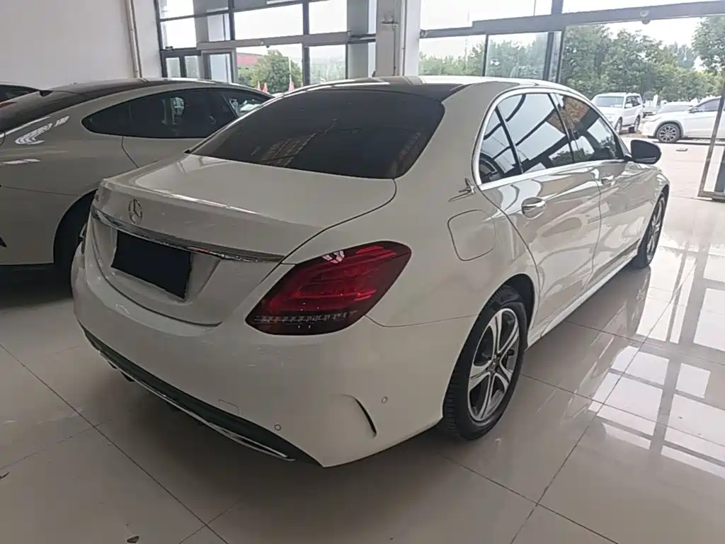 Mercedes-Benz C-Class 2021