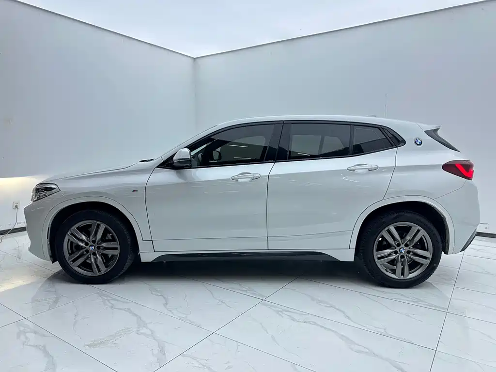 BMW X2 2021 — фото 3