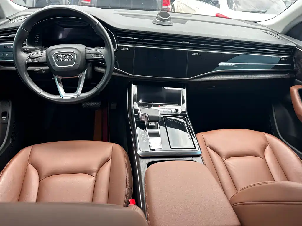 Audi Q8 2021 — фото 10