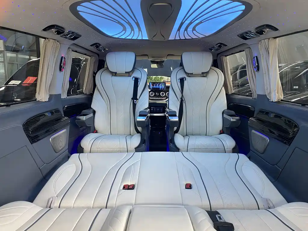 Mercedes-Benz Vito 2024 — фото 17