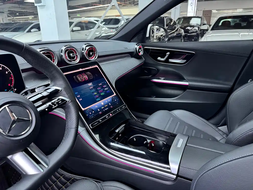 Mercedes-Benz C-Class 2023