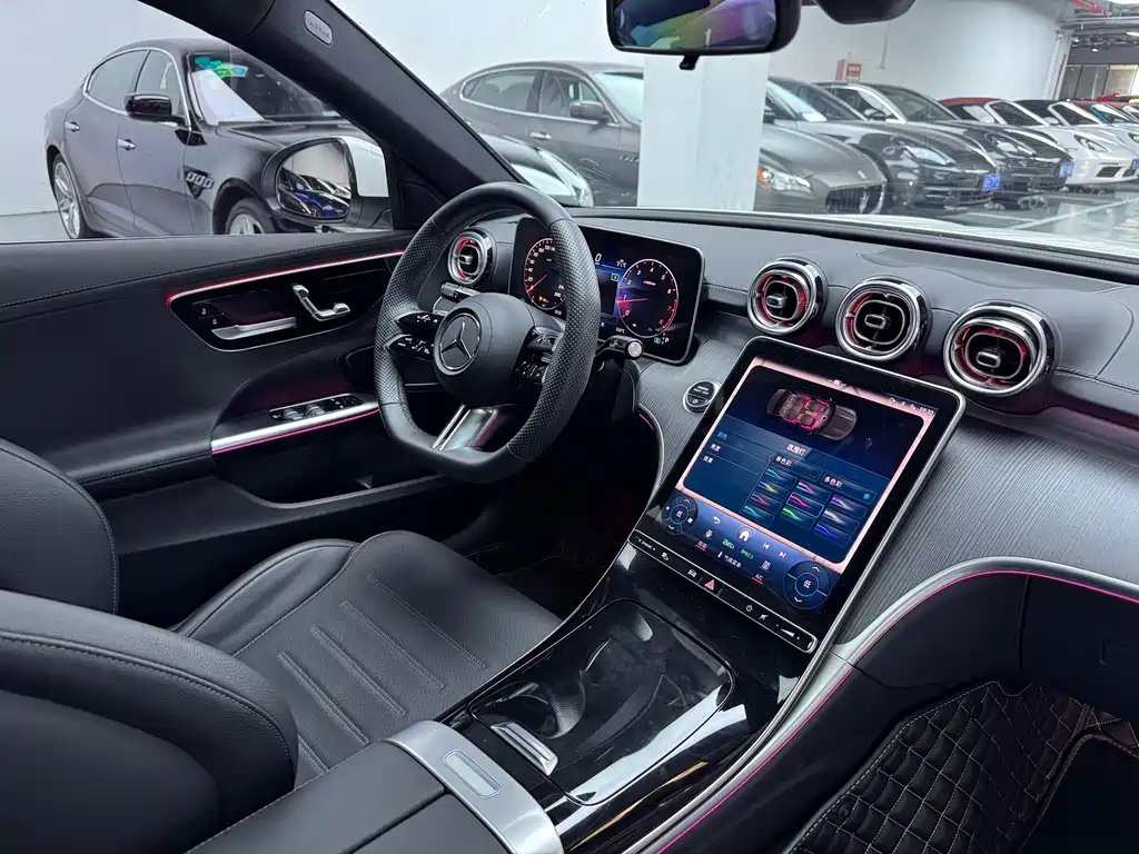 Mercedes-Benz C-Class 2023 — фото 18