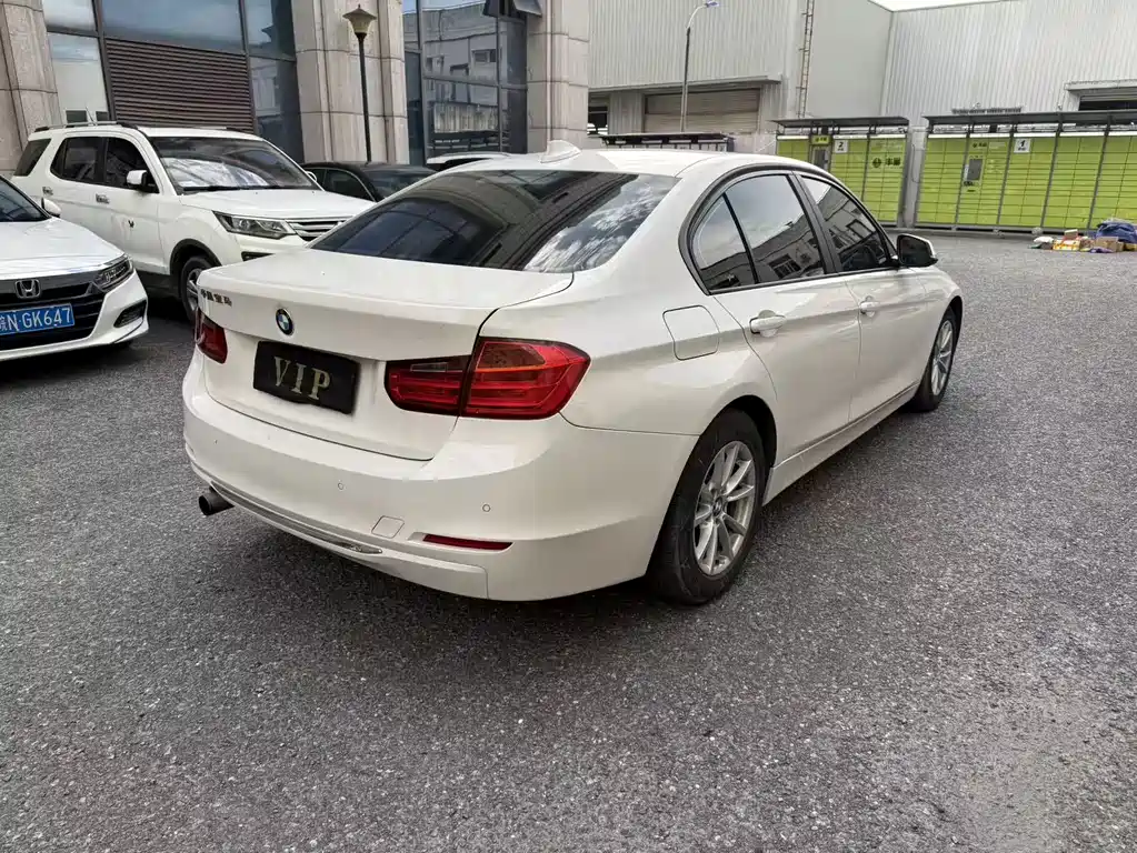 BMW 3 Series 2015 — фото 9