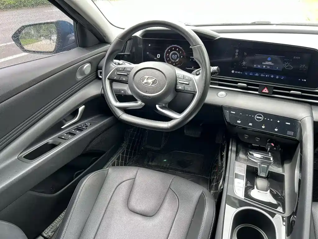 Hyundai Elantra 2021 — фото 16
