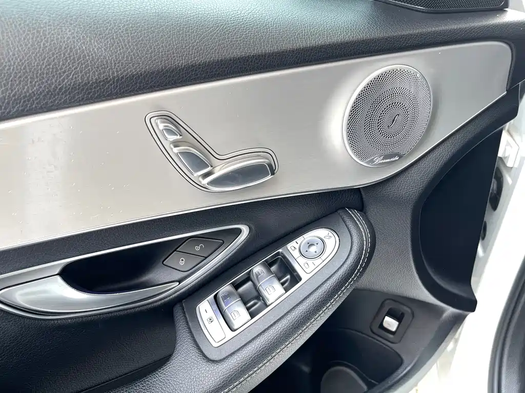 Mercedes-Benz C-Class 2020 — фото 23