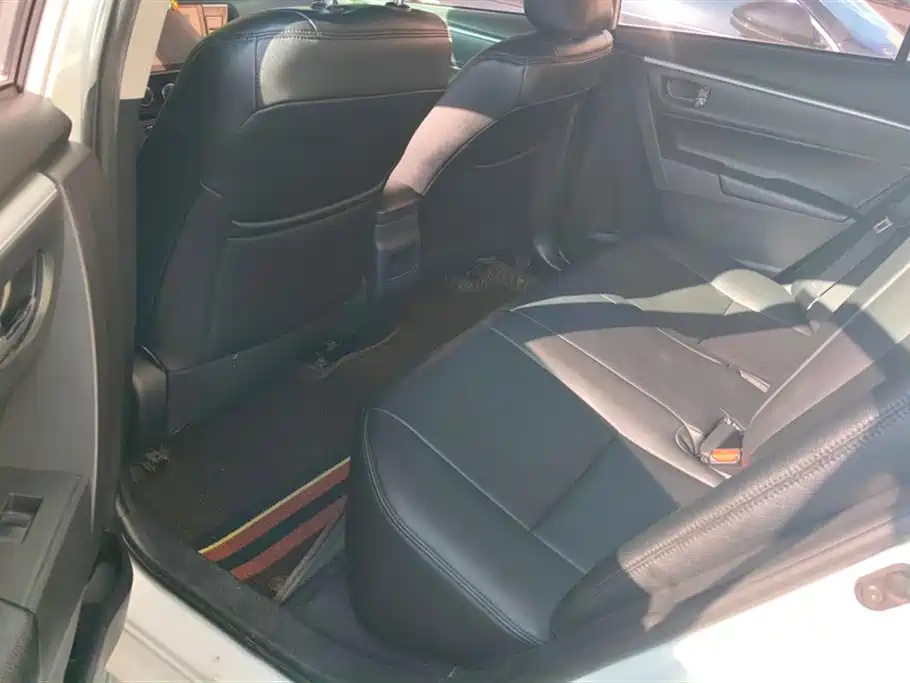 Toyota Corolla 2017 — фото 11