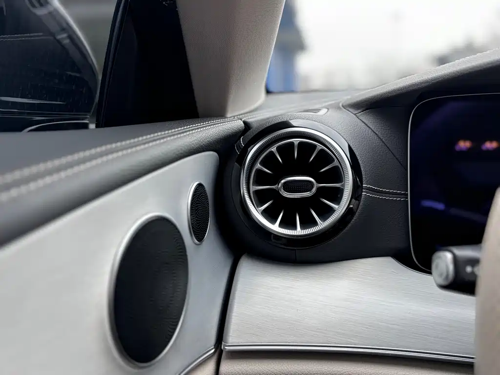 Mercedes-Benz E-Class 2021 — фото 15