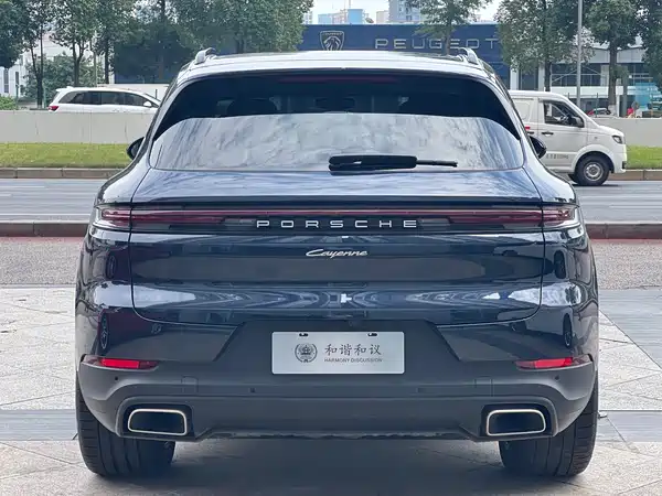 Porsche Cayenne 2024