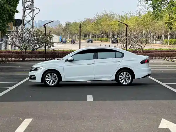 Volkswagen Bora 2021