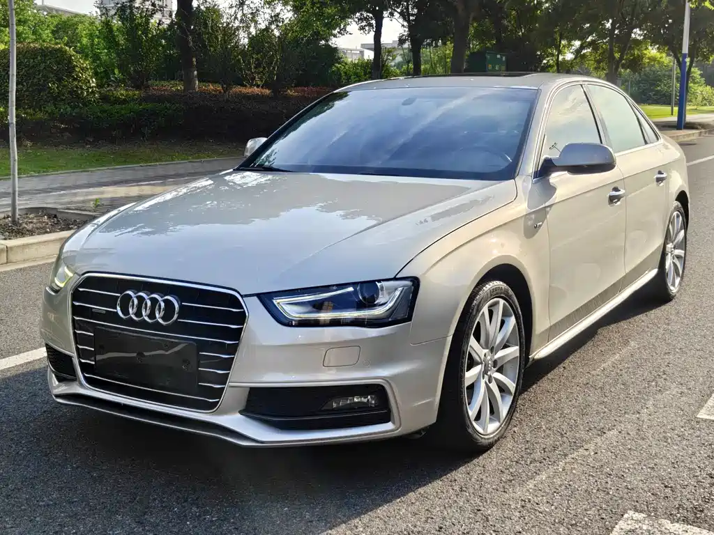 Audi A4L 2016 — фото 1