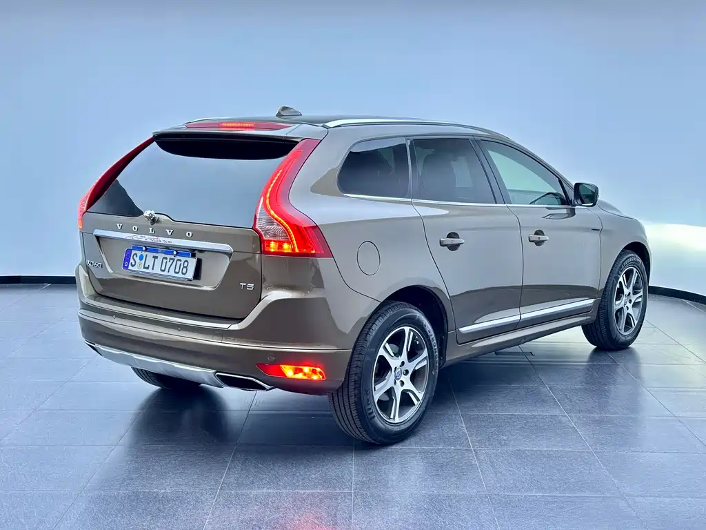 Volvo XC60 2013 — фото 16