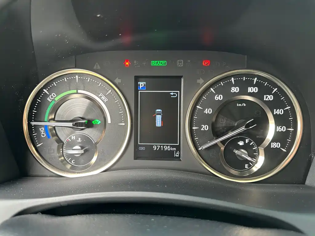 Toyota Alphard 2020 — фото 25