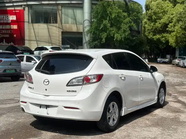 Mazda 3 Xingcheng 2013