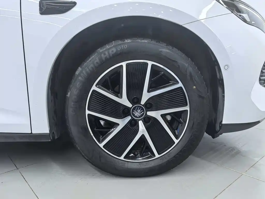 BYD Qin L 2025 — фото 6