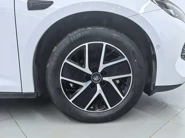 BYD Qin L 2025