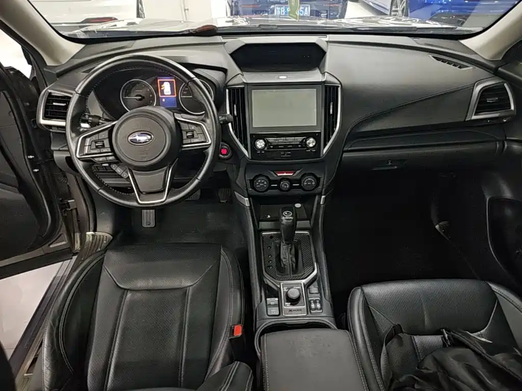 Subaru Forester 2021 — фото 10