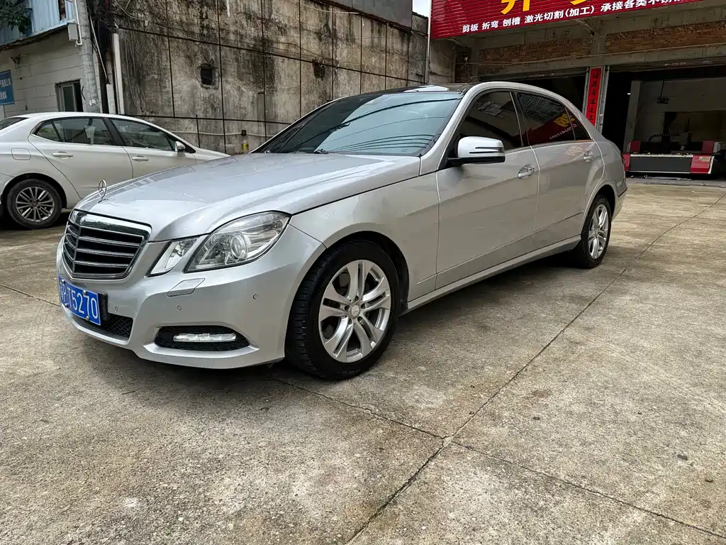 Mercedes-Benz E-Class 2011 — фото 1