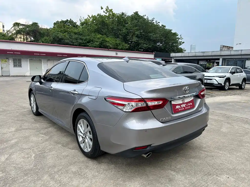 Toyota Camry 2021 — фото 15