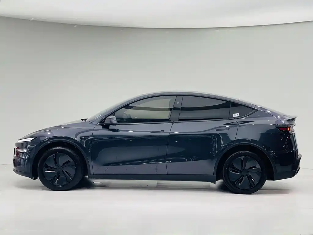 Tesla Model Y 2026 — фото 7