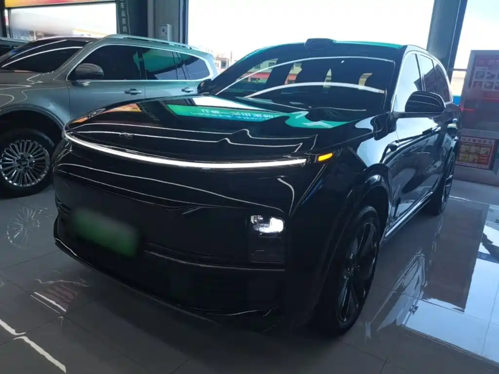 Li Auto Li L8 2025