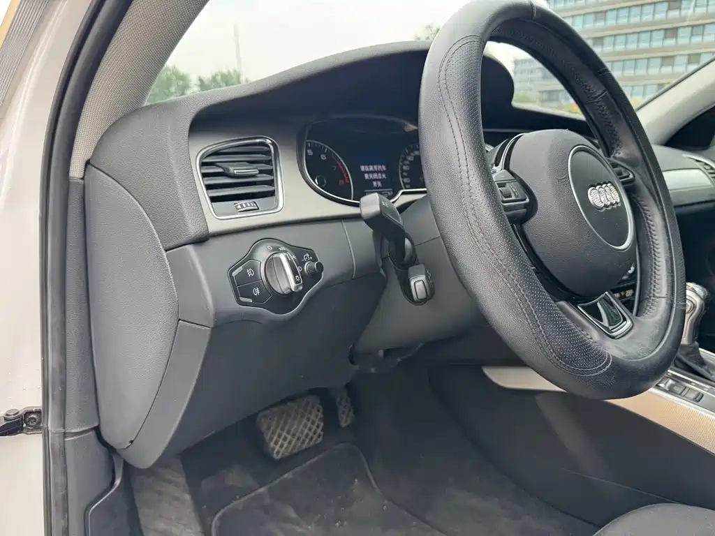 Audi A4L 2015 — фото 15