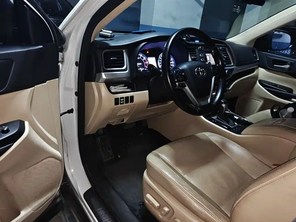 Toyota Highlander 2017 — фото 13