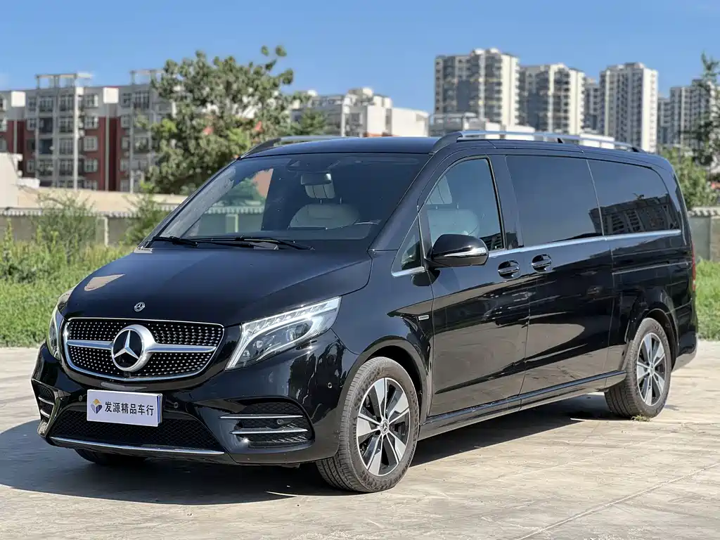 Mercedes-Benz V-Class 2021 — фото 1