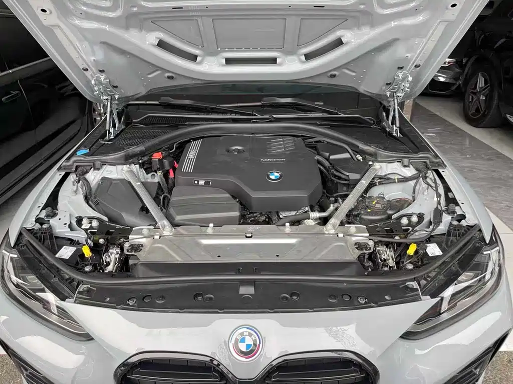 BMW 4 Series 2025 — фото 15